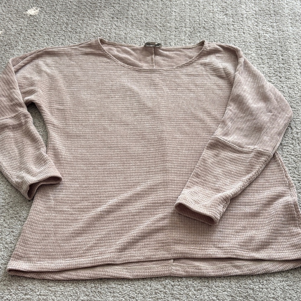 Chateau Women's Beige chenille lightweight Knit Sweater